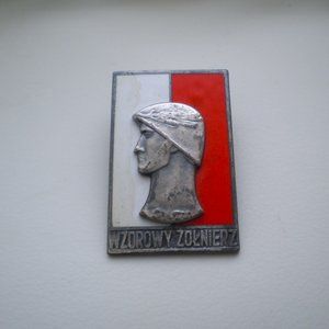 Vintage Brass Poland Polish Outstanding Soldier Army Uniform Award Silver Badge